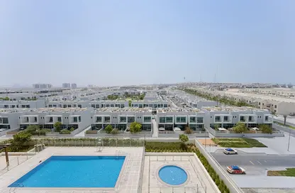 Apartment - 2 Bedrooms - 3 Bathrooms for sale in Samia Azizi - Al Furjan - Dubai