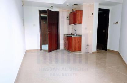 Apartment - Studio - 1 for rent in Fire Station Road - Muwaileh - Sharjah