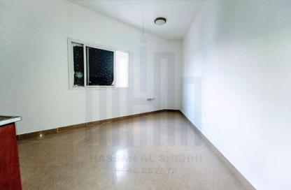 Apartment - Studio - 1 for rent in Fire Station Road - Muwaileh - Sharjah