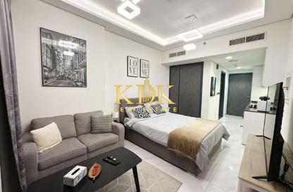 Apartment - Studio - 1 Bathroom for sale in Samana Golf Avenue - Dubai Studio City - Dubai