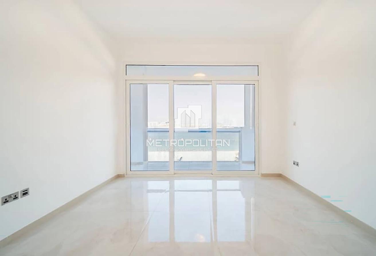 Luxury | Sea View | Vacant | Private Beach Access photo 15