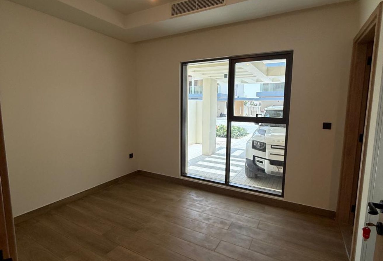 5 bedroom townhouse in Costa Brava 1, Damac Lagoons: 25