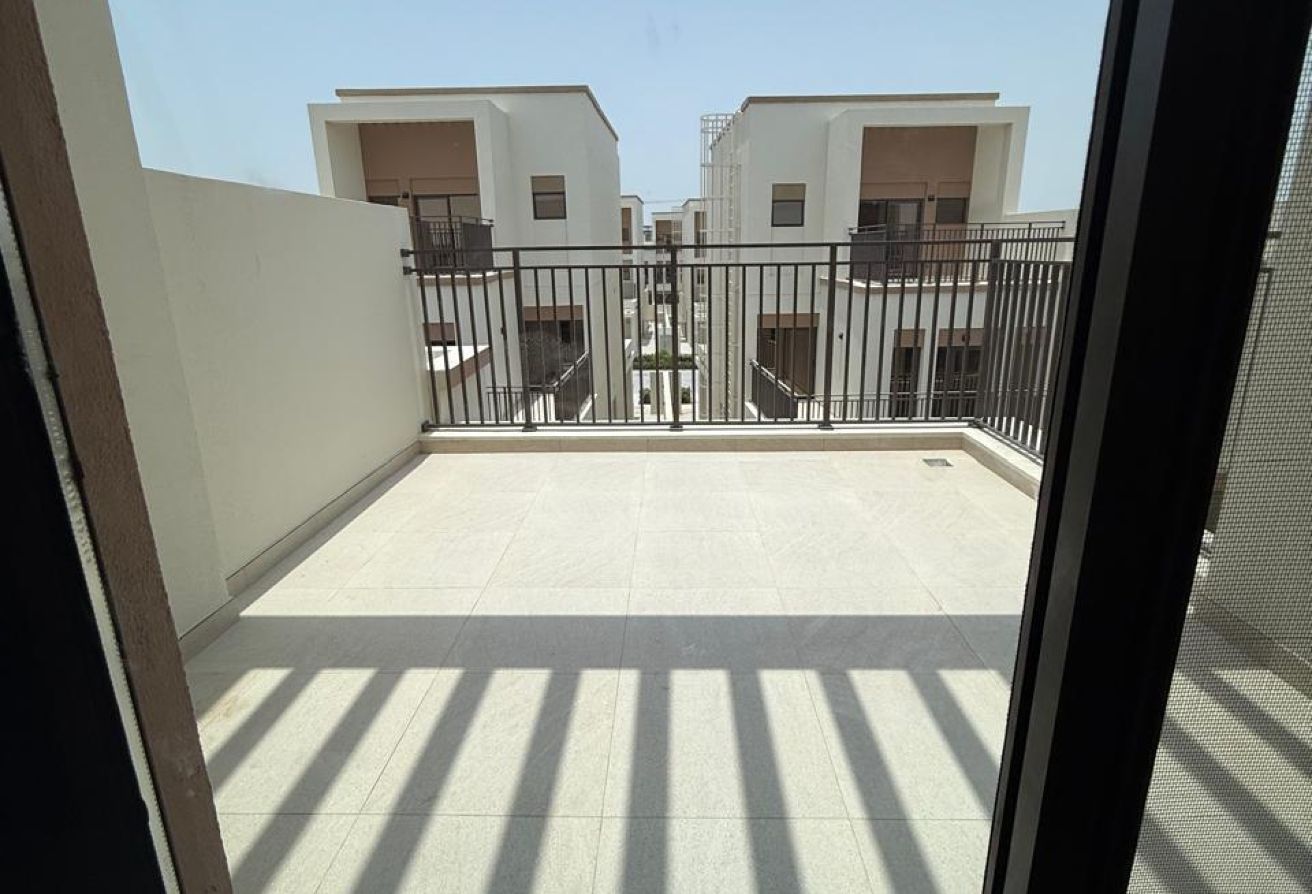 5 bedroom townhouse in Costa Brava 1, Damac Lagoons: 19