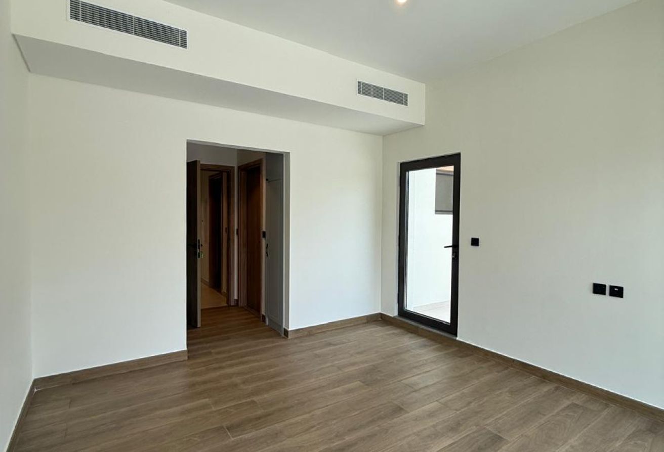 5 bedroom townhouse in Costa Brava 1, Damac Lagoons: 10