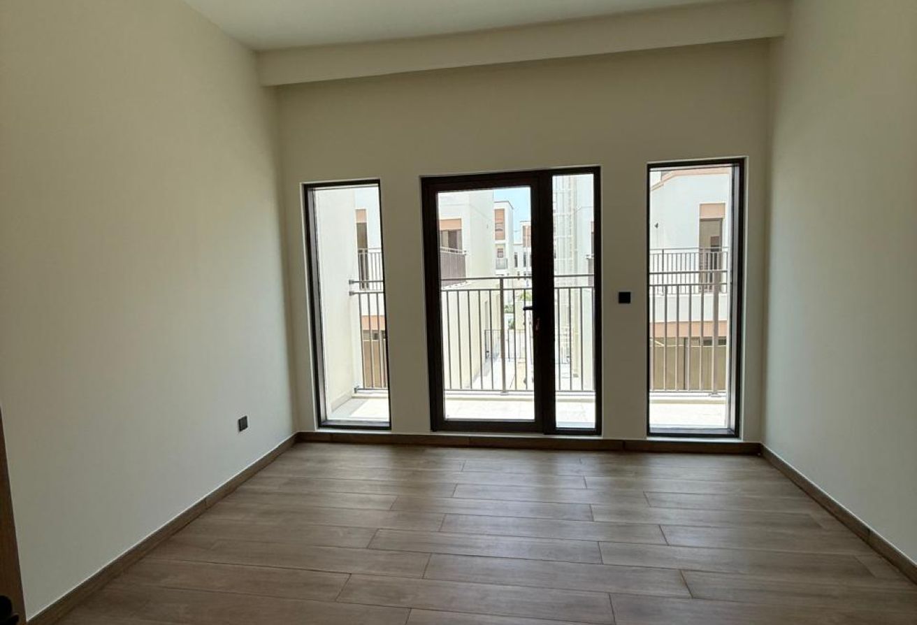 5 bedroom townhouse in Costa Brava 1, Damac Lagoons: 12