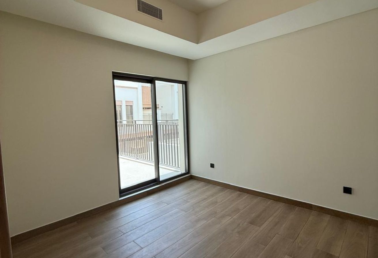 5 bedroom townhouse in Costa Brava 1, Damac Lagoons: 14