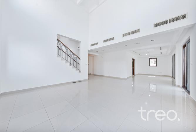 138760156 - Property Image 2