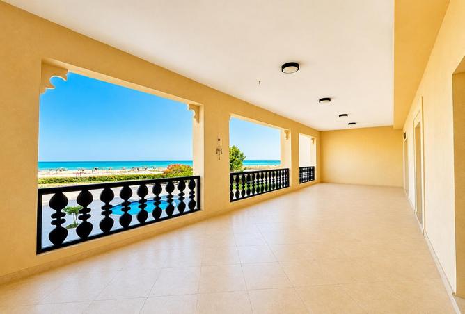 92718596 - Property Image 2