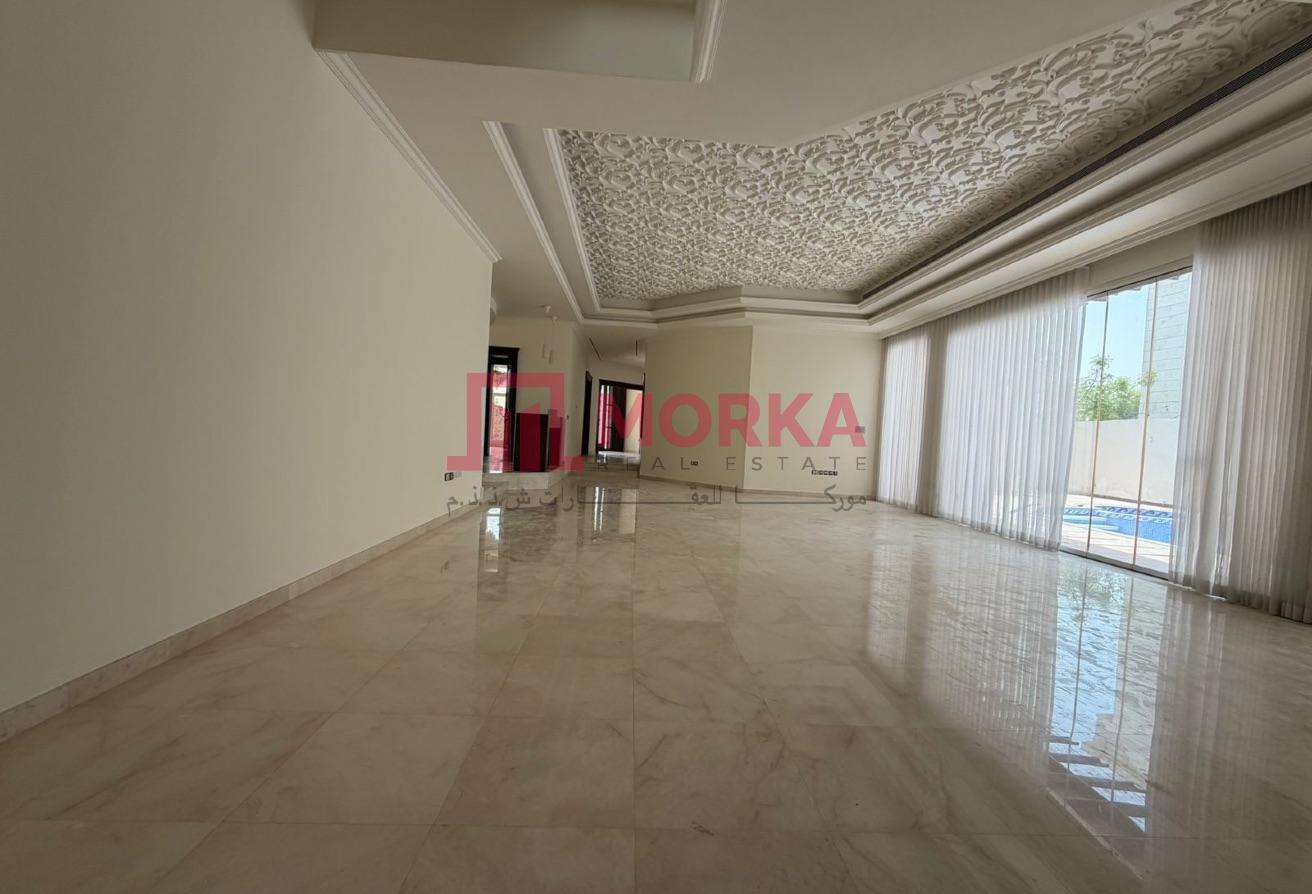 Classic Lifestyle |Luxury |Prime Location photo 3