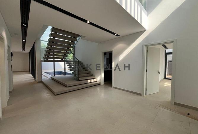 127005225 - Property Image 2