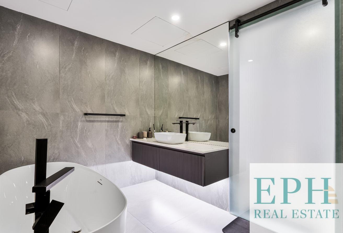 FULLY FURNISHED | MOVE-IN NOW | BURJ KHALIFA VIEW photo 9
