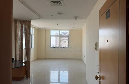 Apartment - 2 Bedrooms - 2 Bathrooms for sale in The Springs Tower - Dubai Silicon Oasis - Dubai