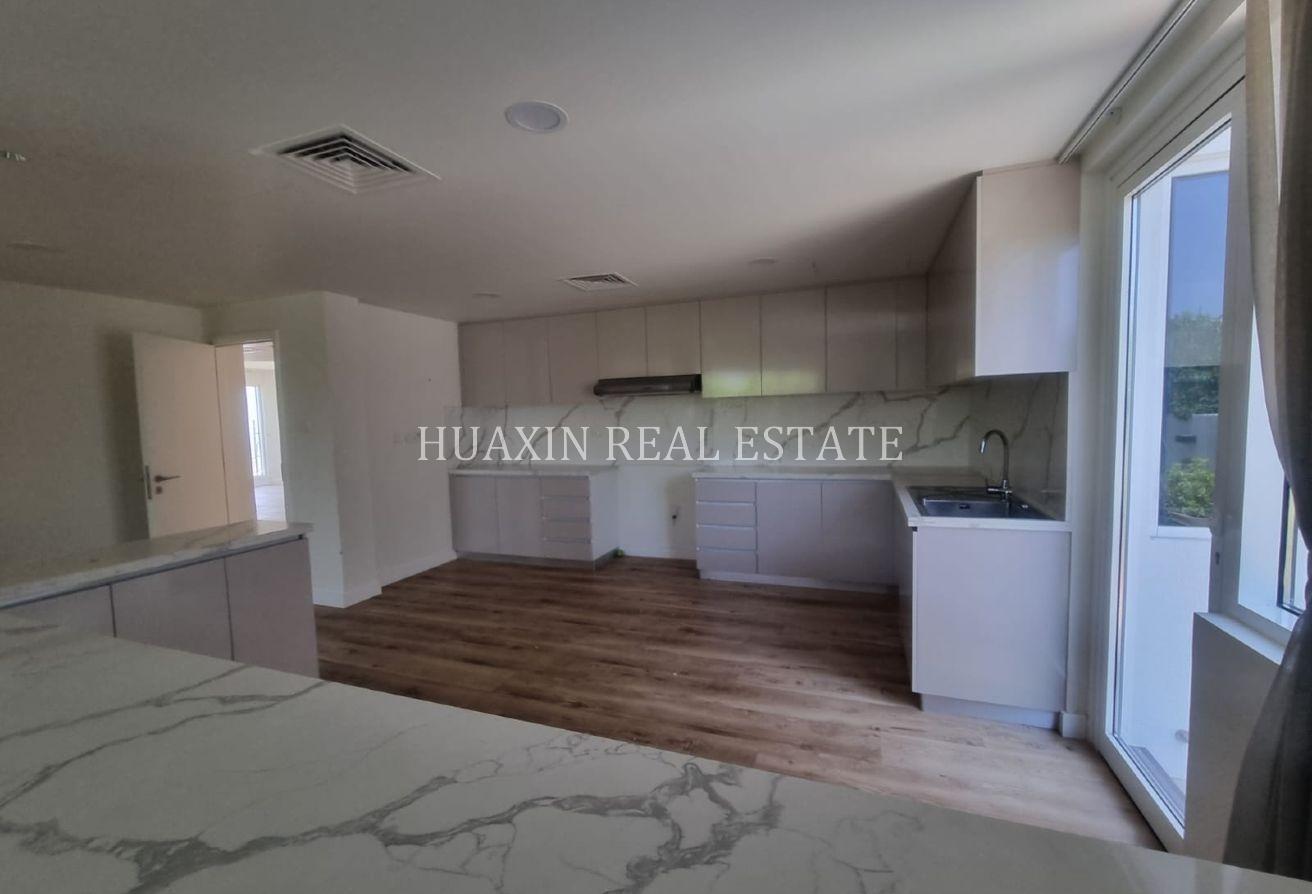 Fully Renovated|Shared Pool & Gym |Beautiful Villa photo 7
