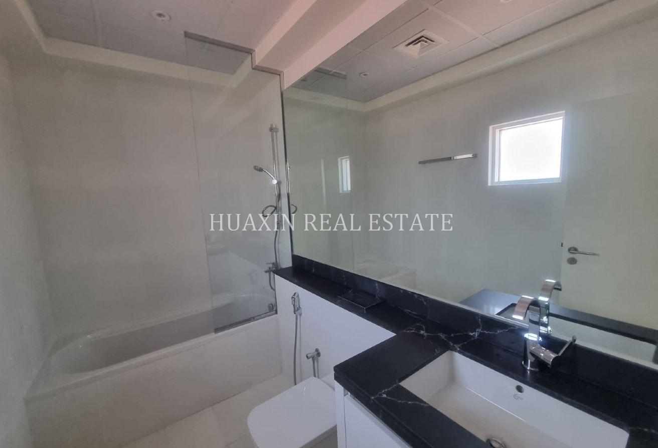 Fully Renovated|Shared Pool & Gym |Beautiful Villa photo 10