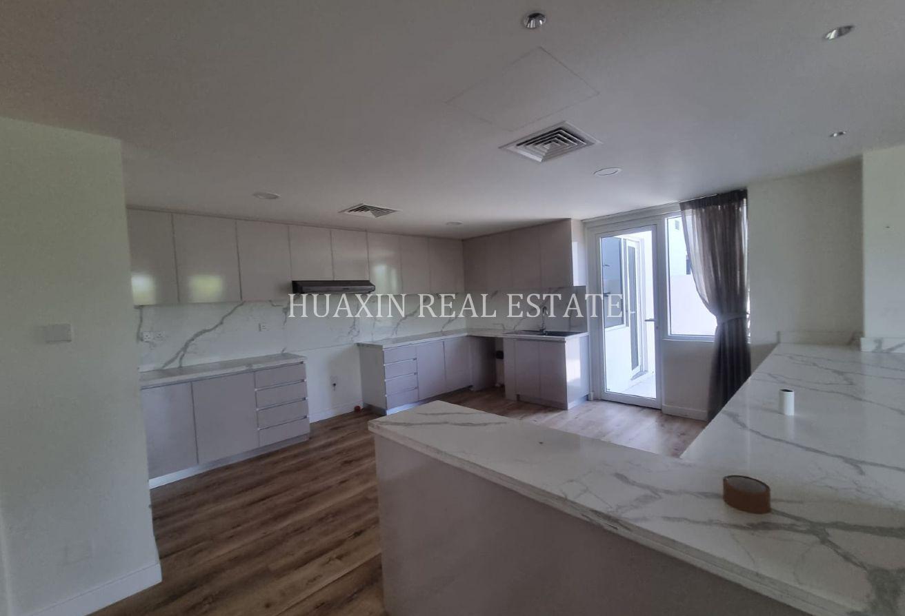 Fully Renovated|Shared Pool & Gym |Beautiful Villa photo 8