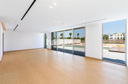Villa - 5 Bedrooms - 6 Bathrooms for sale in Sunrise Living at Jumeirah Park - District 9 - Jumeirah Park - Dubai