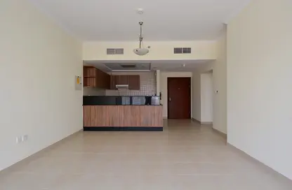 Apartment - 1 Bedroom - 2 Bathrooms for rent in Burj Al Nujoom - Downtown Dubai - Dubai