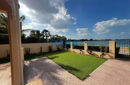 فيلا - 4 غرف نوم - 4 حمامات للايجار في تاون هاوسز قرية الحمرا - قرية الحمرا - رأس الخيمة