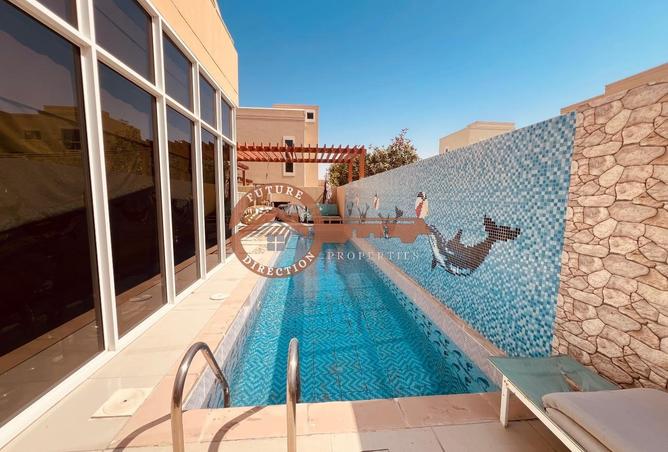 Corner Unit | Renovated 5MBR Villa | Private Pool — photo 2
