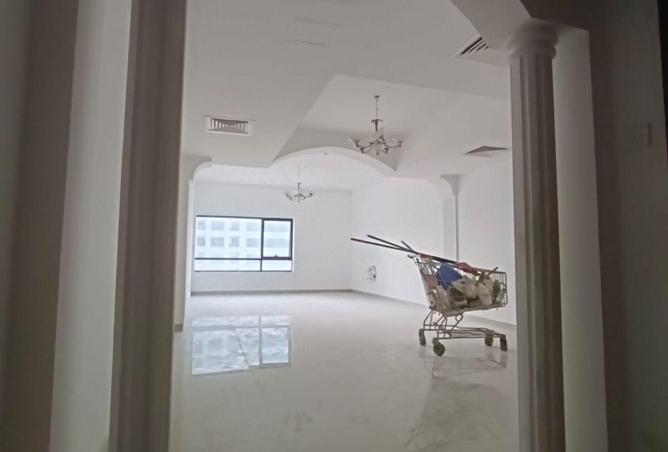 58570805 - Property Image 2