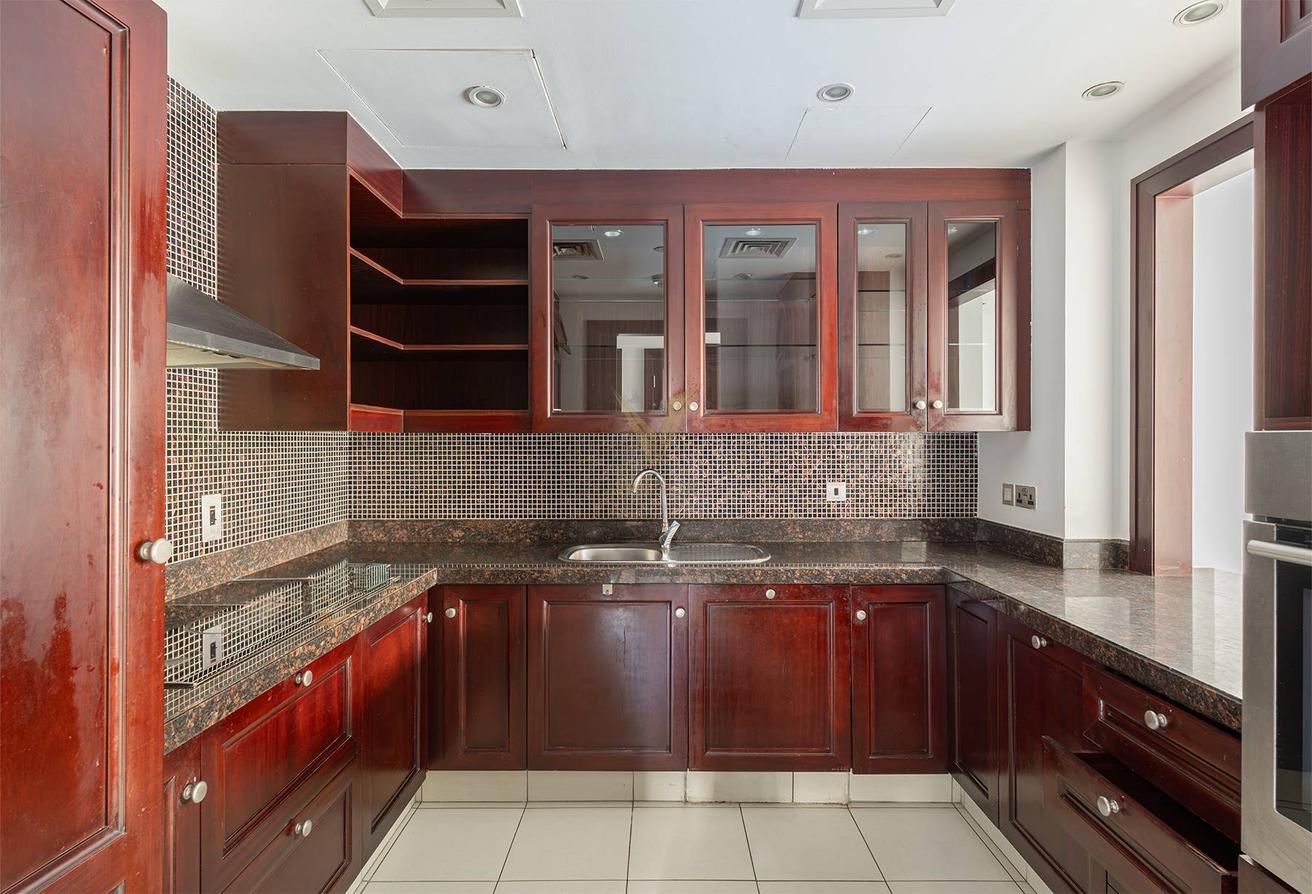 Spacious 2BR | Unfurnished | Zaafaran Downtown photo 3