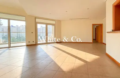 Apartment - 3 Bedrooms - 5 Bathrooms for rent in Al Hallawi - Shoreline Apartments - Palm Jumeirah - Dubai