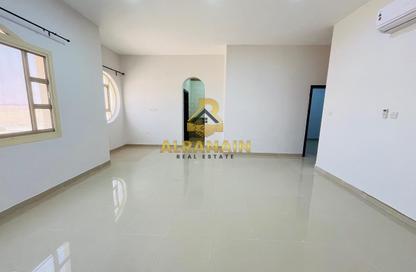 Villa - 3 - 3 for rent in Al Markhaniya - Al Ain