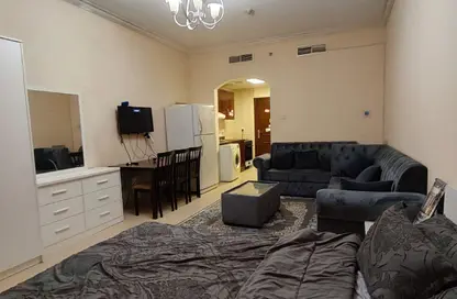 Apartment - Studio - 1 Bathroom for rent in Jasmine Towers - Garden City - Ajman