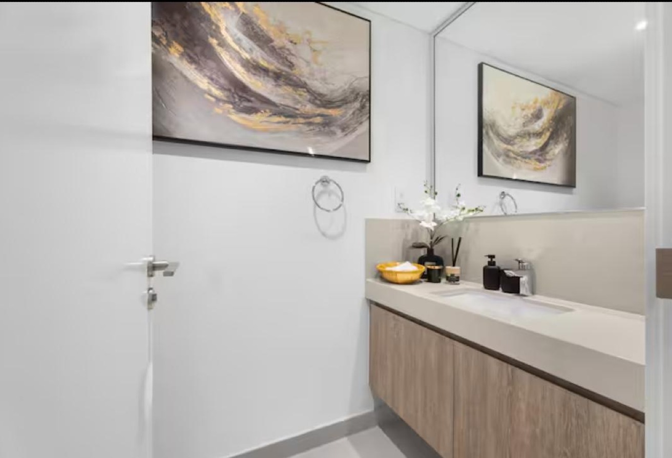 Burj Khalifa View| Ultra Luxury Living| Low Rent — image 17