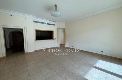 Apartment - 2 Bedrooms - 3 Bathrooms for rent in Al Sarrood - Shoreline Apartments - Palm Jumeirah - Dubai