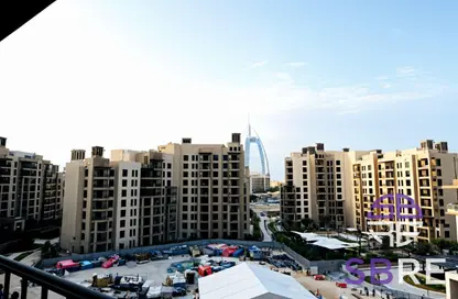 Apartment - 4 Bedrooms - 6 Bathrooms for rent in Al Jazi - Madinat Jumeirah Living - Umm Suqeim - Dubai