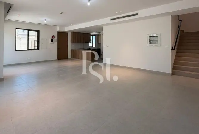 143737421 - Property Image 3