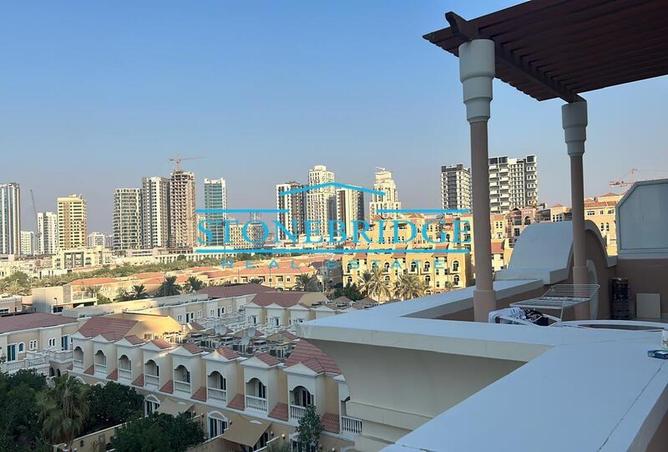 Spacious 2BR | Top Floor | Open View |