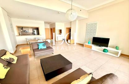 Whole Building - 1 Bedroom - 2 Bathrooms for rent in Al Das - Shoreline Apartments - Palm Jumeirah - Dubai
