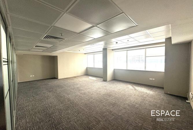 83652803 - Property Main Image