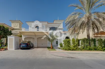 Villa - 4 Bedrooms - 5 Bathrooms for rent in Garden Homes Frond C - Garden Homes - Palm Jumeirah - Dubai
