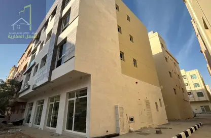 عمارة بالكامل - 8 غرف نوم - 8 حمامات للبيع في مبنى مويلح - مويلح - الشارقة