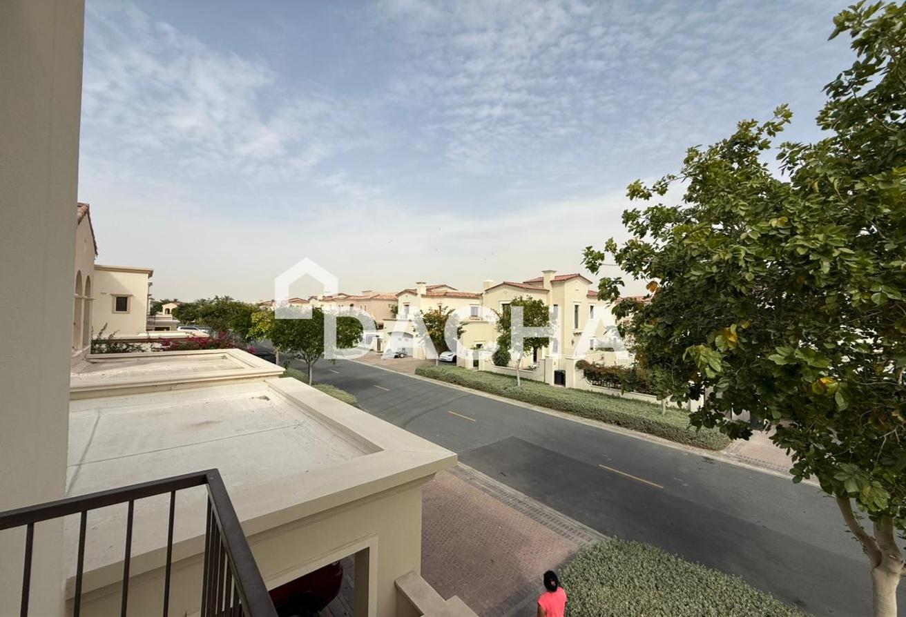 Huge Plot | Close to Amenities | Vacant photo 15
