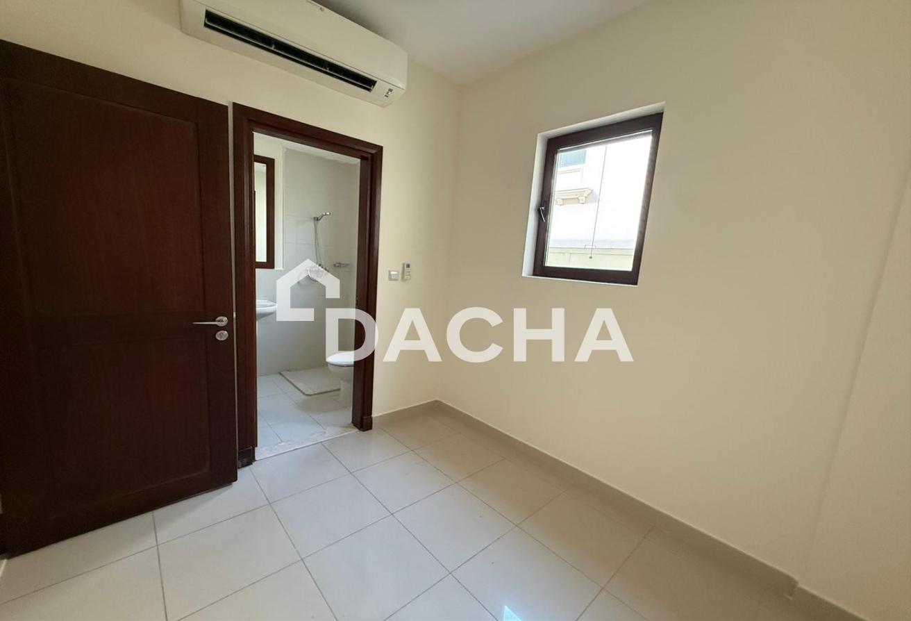 Huge Plot | Close to Amenities | Vacant photo 23