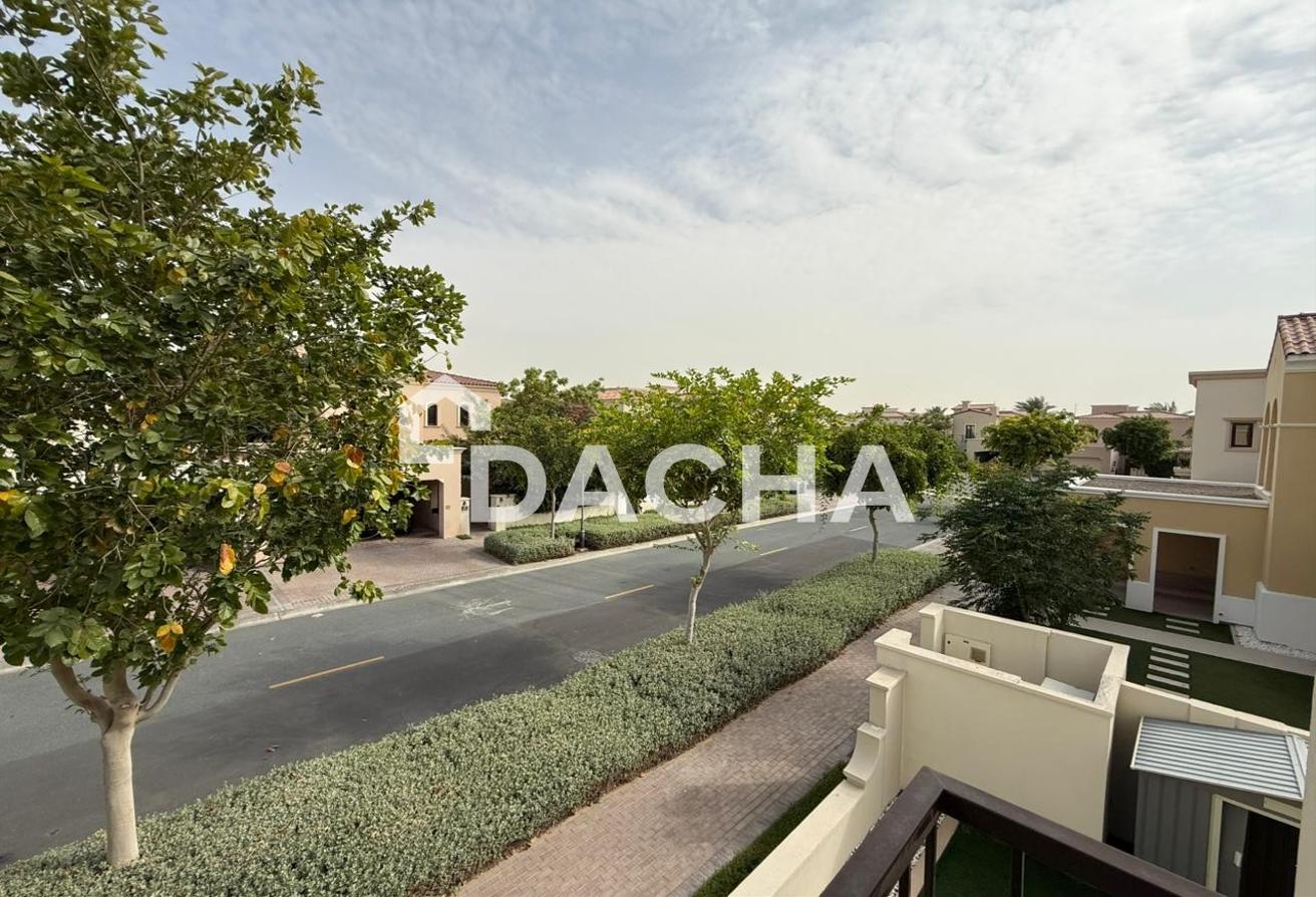 Huge Plot | Close to Amenities | Vacant photo 28