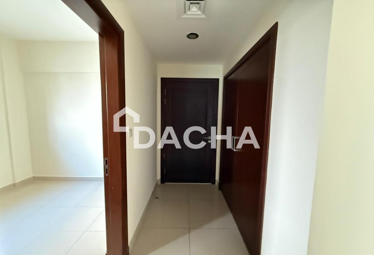 Huge Plot | Close to Amenities | Vacant photo 21