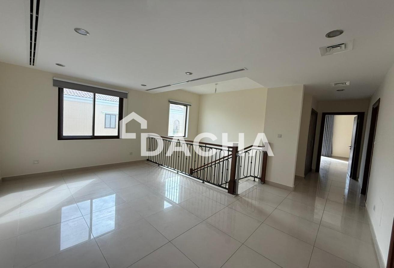 Huge Plot | Close to Amenities | Vacant photo 16