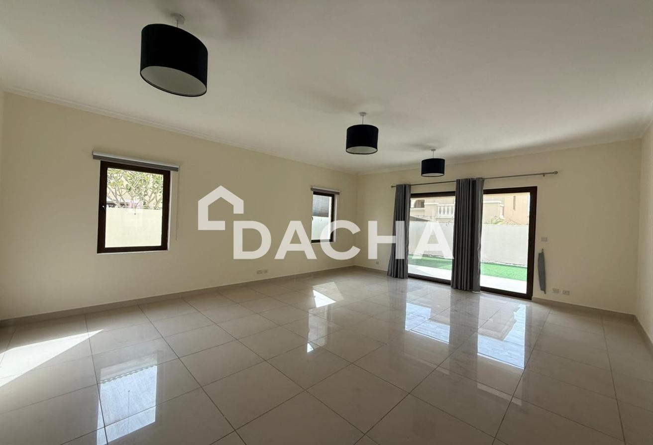 Huge Plot | Close to Amenities | Vacant photo 24