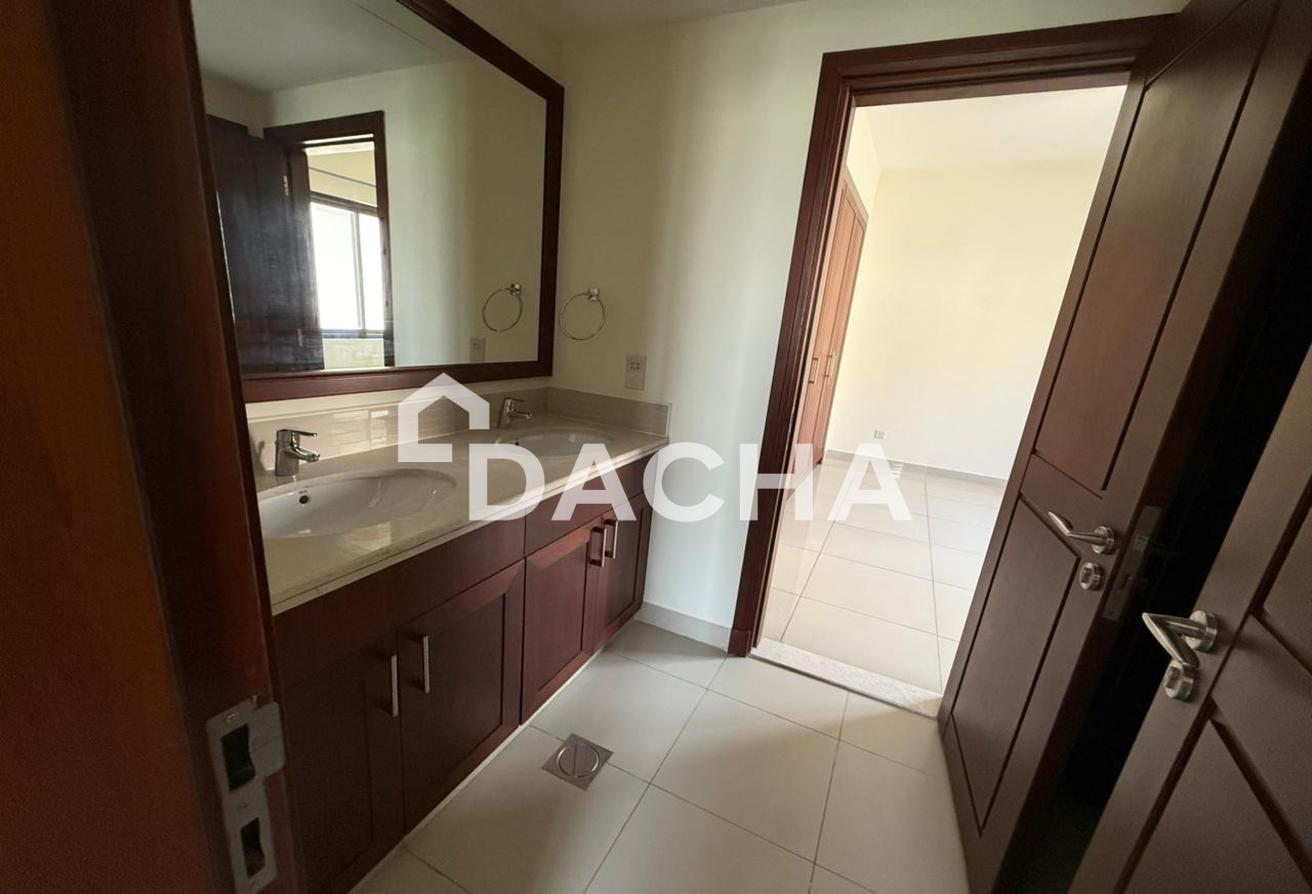 Huge Plot | Close to Amenities | Vacant photo 13