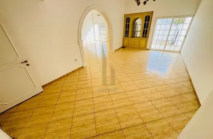 فيلا - 5 غرف نوم - 5 حمامات للايجار في فلل الجميرا 2 - جميرا 2 - جميرا - دبي