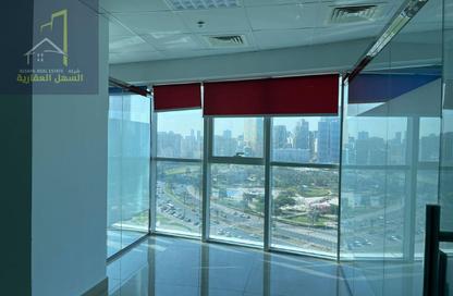 Office Space - 5 Bedrooms for rent in Business Tower - Al Majaz 2 - Al Majaz - Sharjah