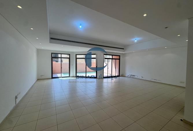 119740017 - Property Image 3