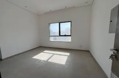 Apartment - 1 Bedroom - 1 Bathroom for rent in Al Qulaya'ah - Al Sharq - Sharjah