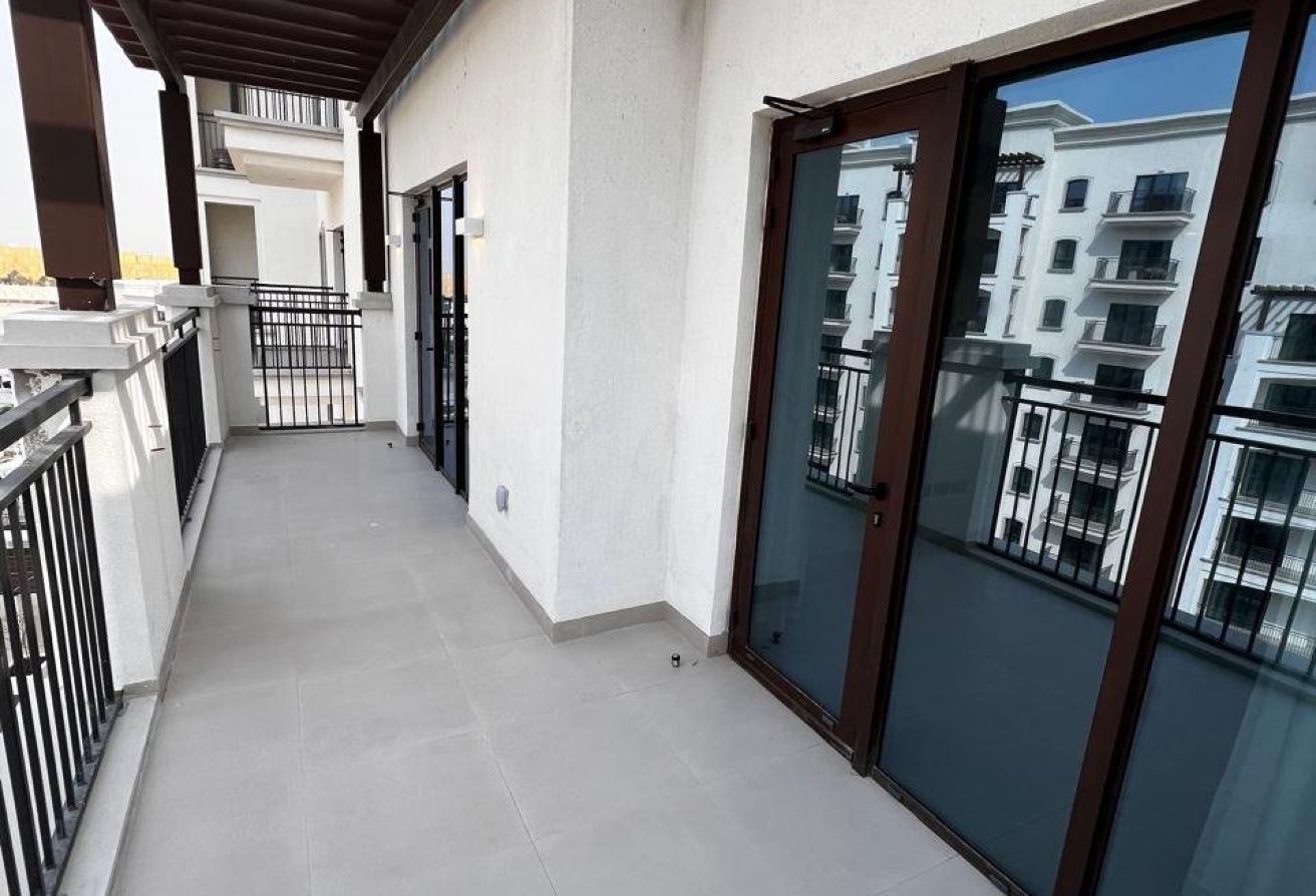 Elegant 2BR+M | Furnished | Stunning Views