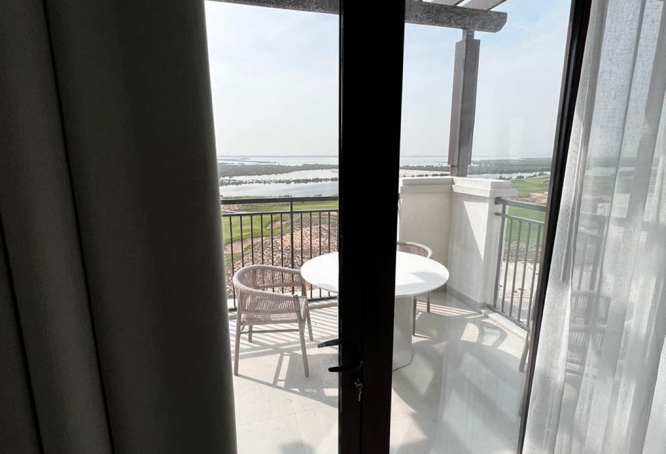 Elegant 2BR+M | Furnished | Stunning Views